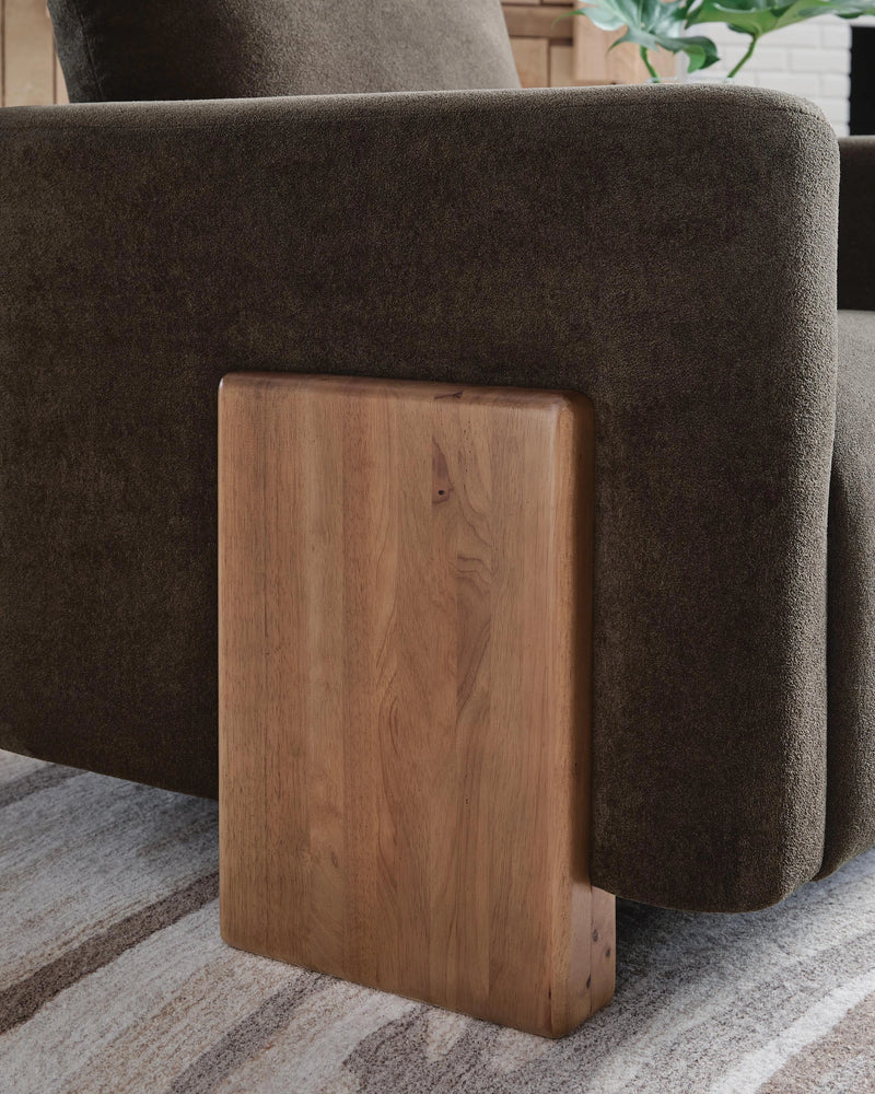 Dairlett Accent Chair