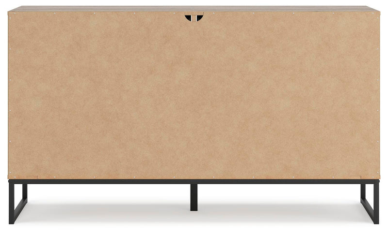 Deanlow Bedroom Package