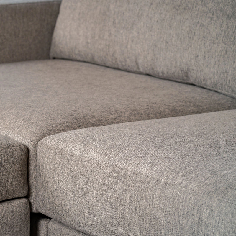 Flex 5-Seat Sectional with Standard Arm and Storage Ottoman - 5000003541